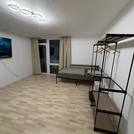 Shahin O I Apartman Maintal
